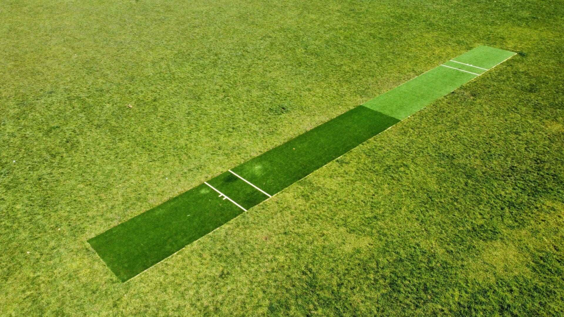 The school cricket wicket looks splendid and is a high-performance, durable cricket wicket